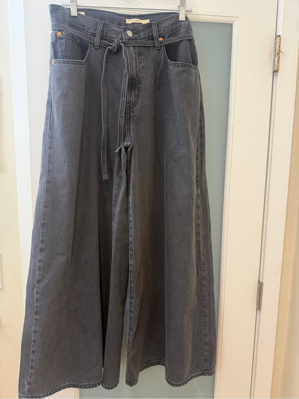 Levi's Charcoal Women’s XL Super Wide Leg Jeans size 31. Y2K NWOT - Picture 3 of 7